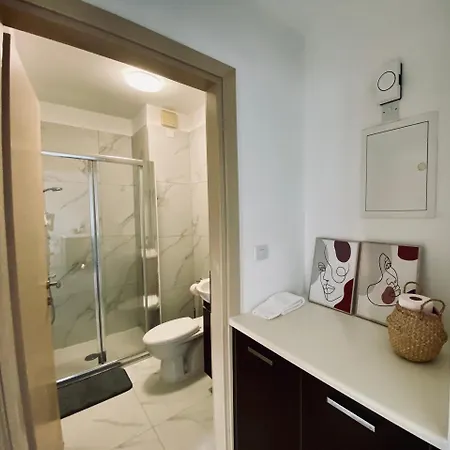 Cozy With Views Апартаменти *